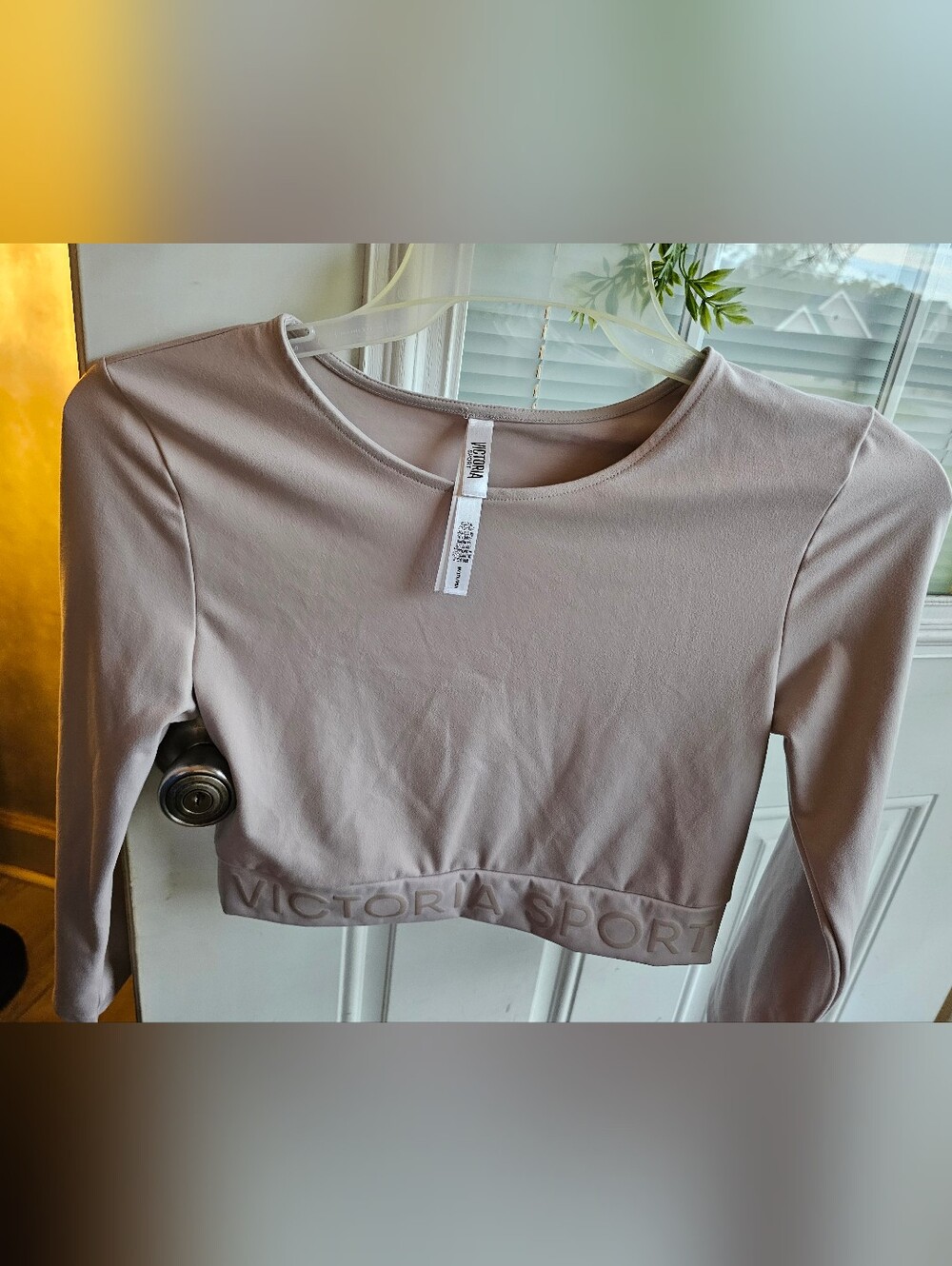Victorias Secret Long Sleeve Cropped Sports Top